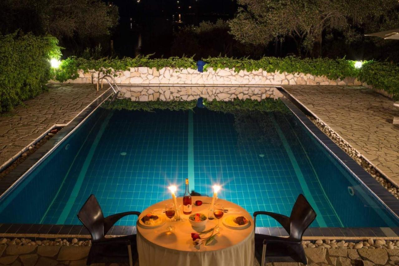 Lákka Amfitriti Hotel & Studios מראה חיצוני תמונה