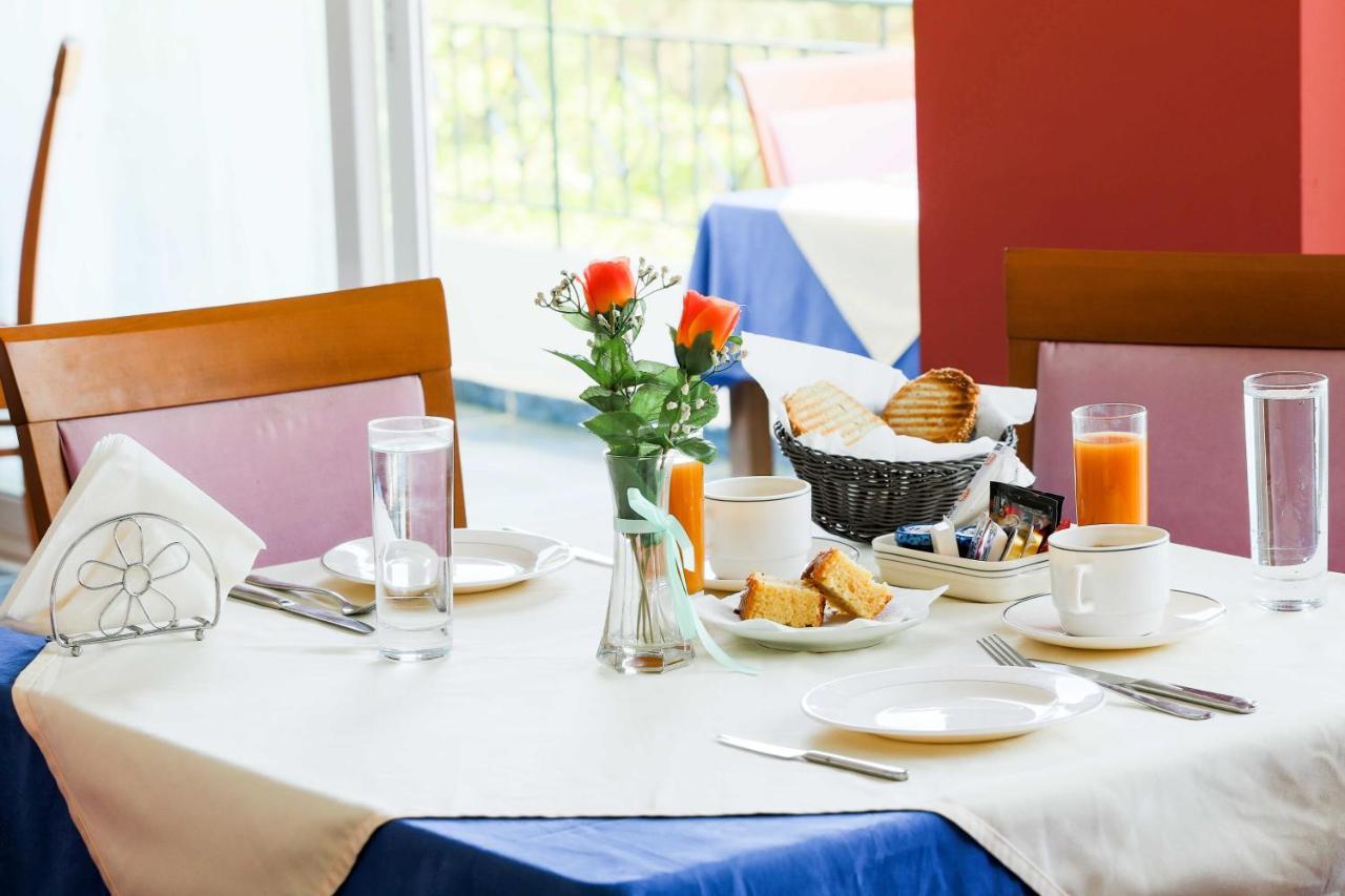 Lákka Amfitriti Hotel & Studios מראה חיצוני תמונה