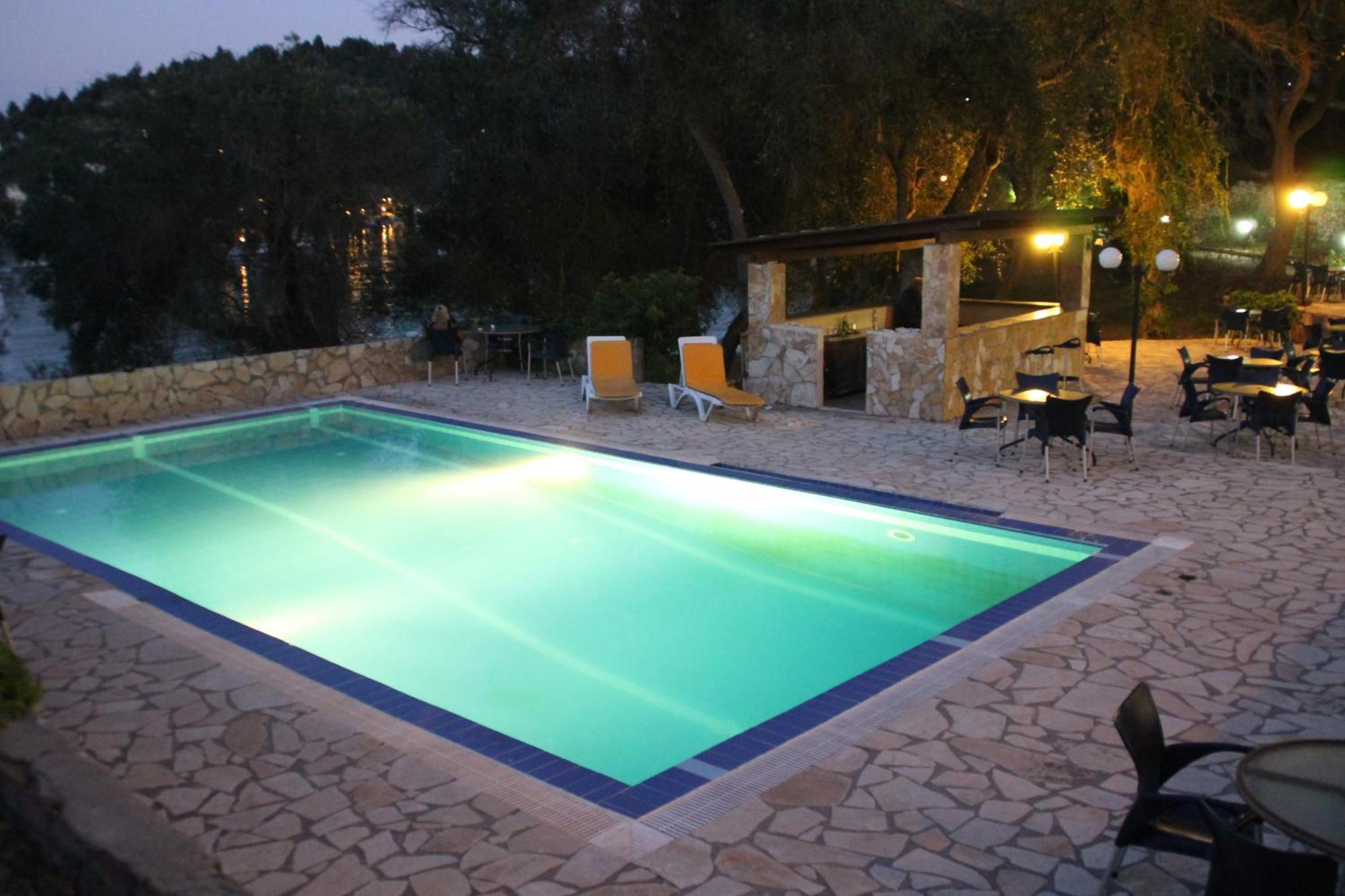 Lákka Amfitriti Hotel & Studios מראה חיצוני תמונה