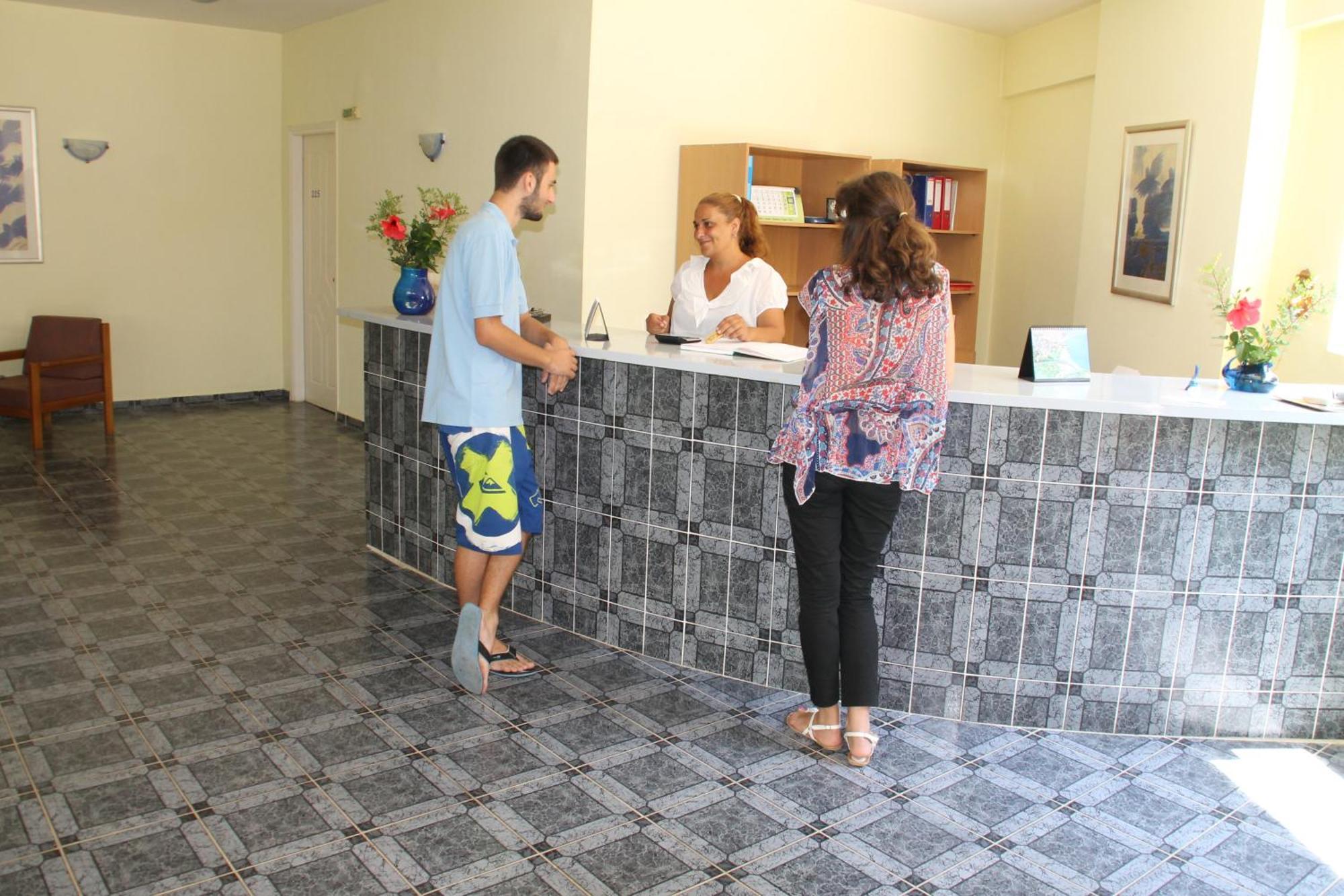 Lákka Amfitriti Hotel & Studios מראה חיצוני תמונה